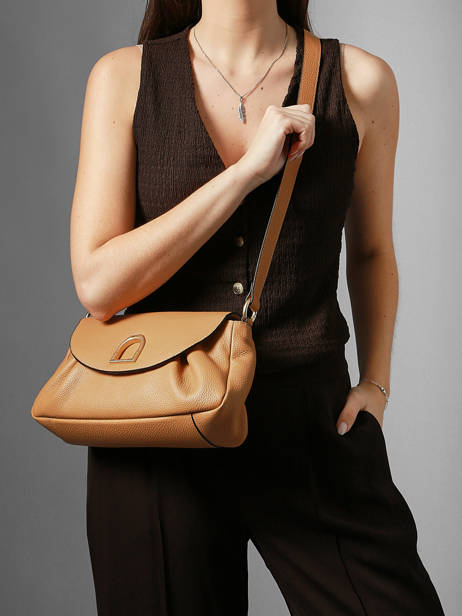 Sac Bandoulière Shadow Cuir Etrier Jaune shadow ESHA163M vue secondaire 1